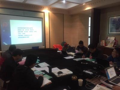 JN体育总经理薛亚波为无锡发德建筑进行专业培训